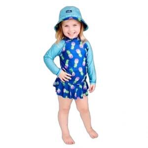 UV Skinz Girls Swimwear Rash guard Pineapple Hat Toddler 3 piece Set Size 3T
NEW